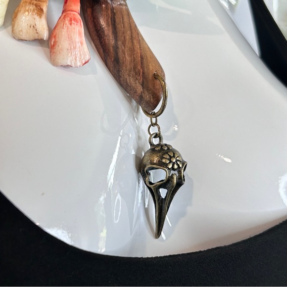 Witchy Goth Tribal Salvage Assemblage Necklace - Picture 11 of 11